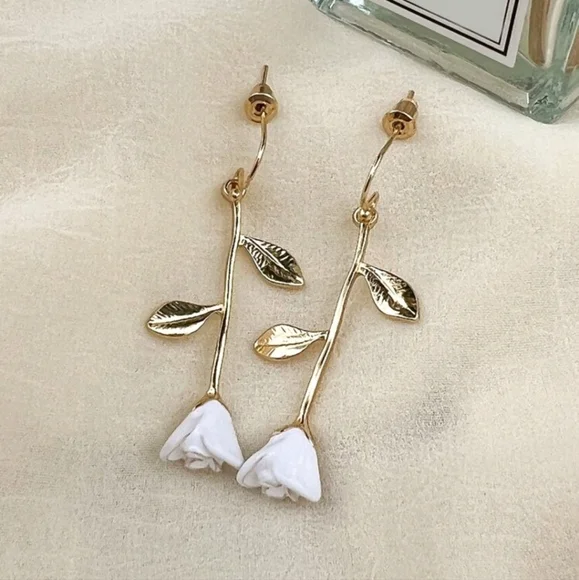 Like to be notified! I'm going live at 8:15pm! 🌟🛍 - Picture 8 of 8